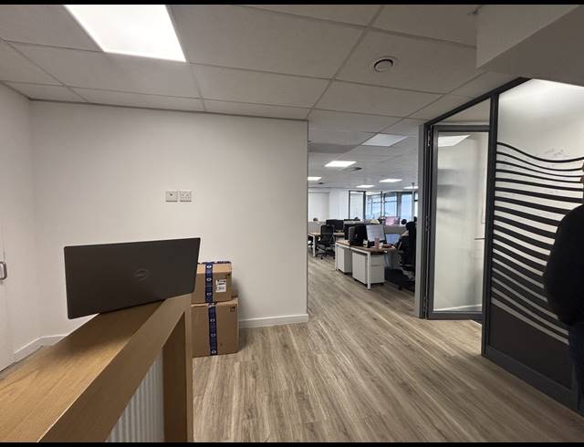 967M² OFFICE TO LET IN PLATTEKLOOF 1